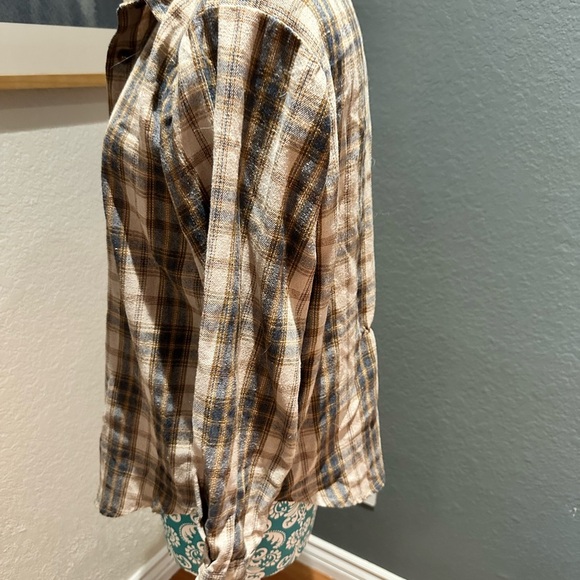 Plaid Button Down Shirt for Women. Y2K grunge - Picture 6 of 7